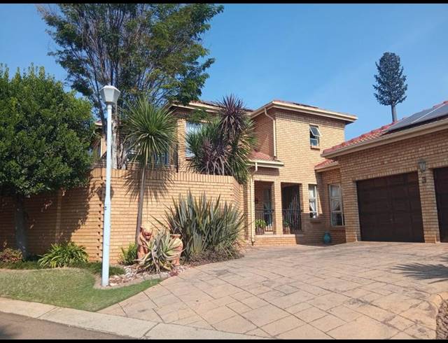 4 BEDROOM HOUSE FOR SALE IN ELDORAIGNE